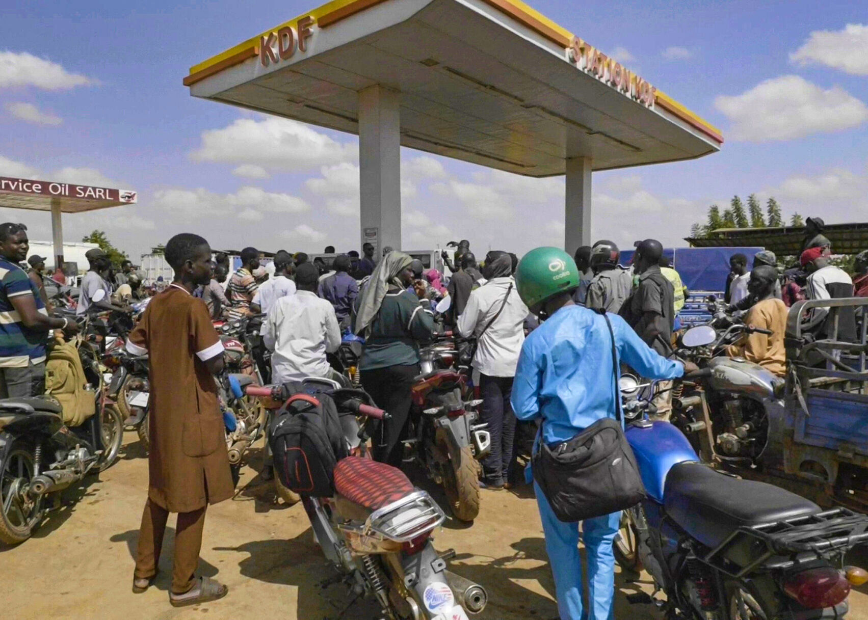 Mali closes schools due to fuel scarcity as militants enforce blockade